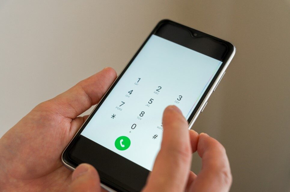 IVRの指示に従って、スマホのプッシュボタンを操作