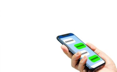 SMSとSNS：企業が知っておくべき違いと使い分け方